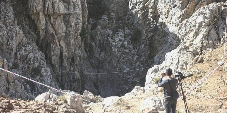 ABD’li dağcıyı kurtarma çalışması sürüyor