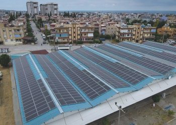Arsuz Belediyesi güneş gücüyle 180 bin kilovat elektrik üretiyor