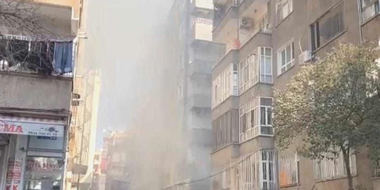 Bahçelievler’de bir binada patlama meydana geldi