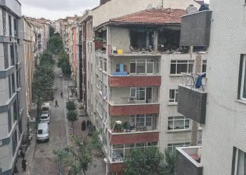 Bahçelievler’de patlama yaşanan binadan karot örneği alındı