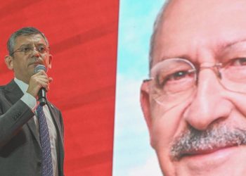 CHP liderliğine aday Özel: Önümüzde iki karar var