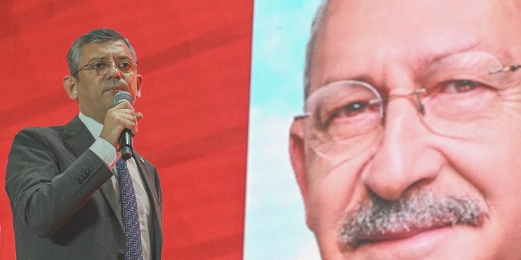 CHP liderliğine aday Özel: Önümüzde iki karar var