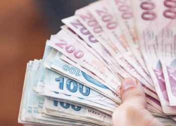 Emeklilerin 10 bin lira ikramiye istiyor