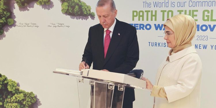 Erdoğan Global Sıfır Atık Düzgün Niyet Beyanı’na birinci imzayı attı