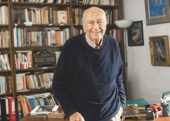 Gazeteci ve müellif Hıfzı Topuz hayatını kaybetti