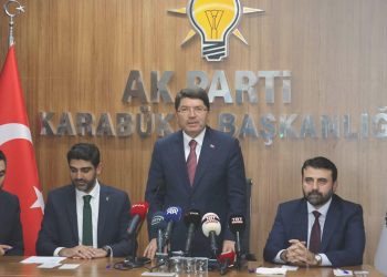 Hükümetin amacı ‘demokratik ve sivil’ anayasa