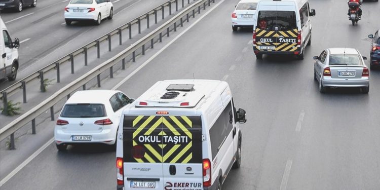 İBB’den okul servis fiyatlarını düşürecek karar