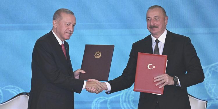 Iğdır-Nahçıvan Doğal Gaz Boru Çizgisi’nin temeli atıldı