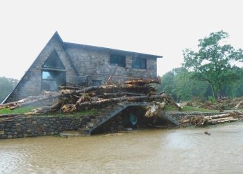 İğneada’da sel felaketi: Ruhsatsız kamp yerinin sahibi yakalandı
