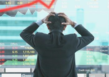 İki ünlü ekonomistten bir kestirim bir tavsiye! 2024’te resesyon beklenen