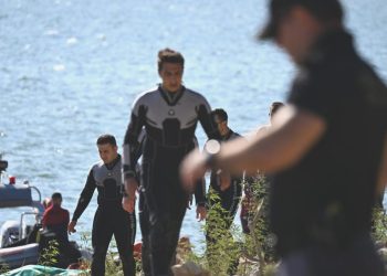 İzmir’de düşen helikopterdeki 1 işçinin cansız vücuduna ulaşıldı