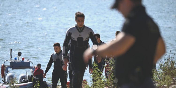 İzmir’de düşen helikopterdeki 1 işçinin cansız vücuduna ulaşıldı