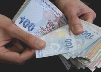 Memur ve memur emeklisi artırımları Resmi Gazete’de