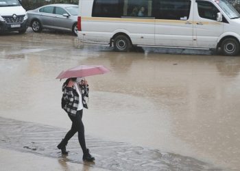Meteorolojiden kuvvetli rüzgar ve sağanak uyarısı