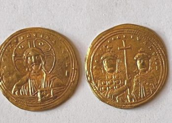 Peynir bidonundan 267 sikke çıktı