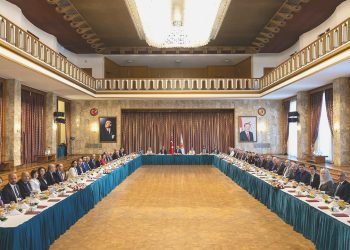 TBMM Lideri Kurtulmuş’tan yeni anayasa bildirisi