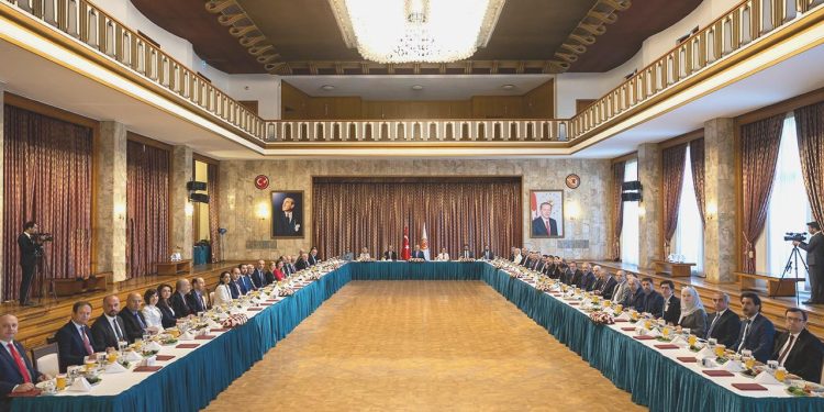 TBMM Lideri Kurtulmuş’tan yeni anayasa bildirisi