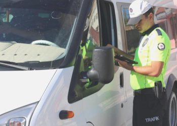 Ülke genelinde okul etrafları ve servis araçları denetlendi