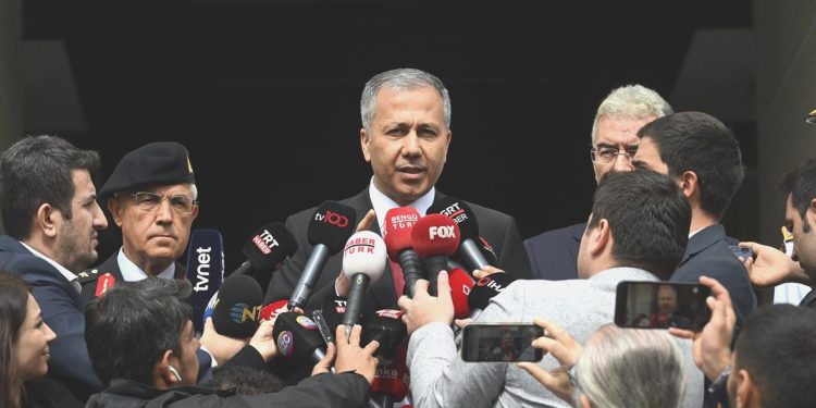 4 vilayette Kafes operasyonu: Zaza Doğan hata örgütü çökertildi