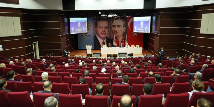 AK Parti’nin yeni MYK’sı açıklandı