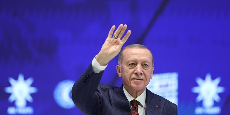 Cumhurbaşkanı Erdoğan: İşçi, memur ve emeklilerimize yeni müjdeler vermeye devam edeceğiz