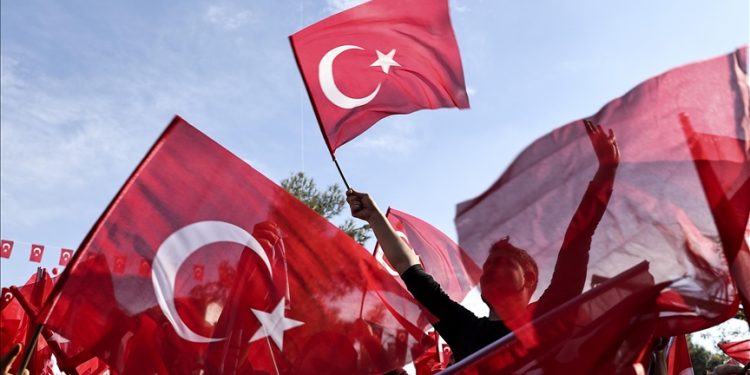 Dev şirketler 100. yılı coşkuyla karşıladı