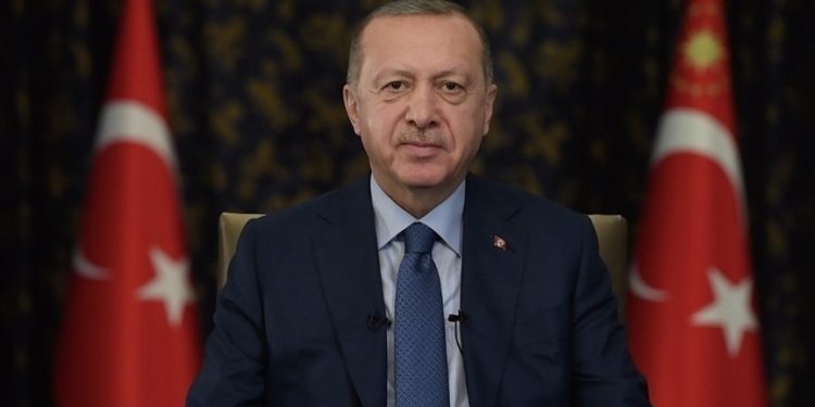 Erdoğan: Suriye’de Amerika üslerinin ne işi var?