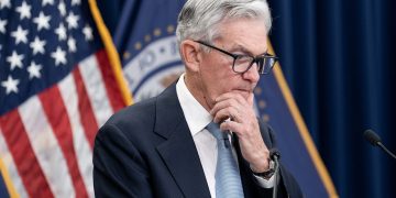 FED Başkanı Powell: Pandeminin ekonomi üzerindeki etkileri sürüyor