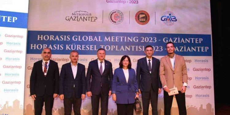 Herkes “Yurtta sulh dünyada sulh” sözünü gerçekleştirmek için çalışacak