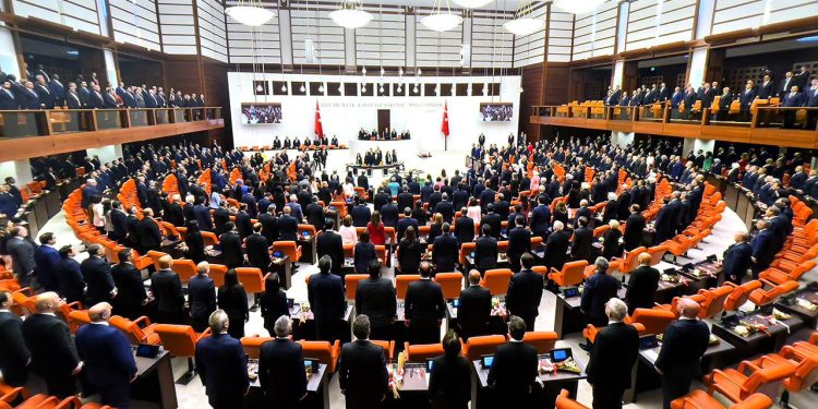 Meclis haftaya yoğun başladı