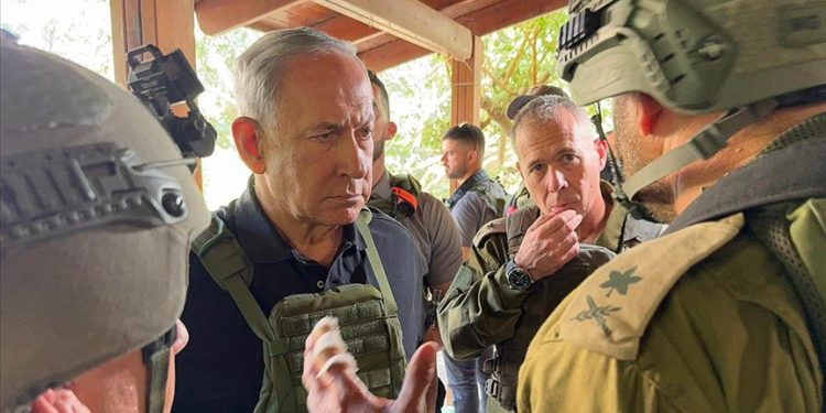 Netanyahu, 7 Ekim için ordu ve istihbaratı suçladı