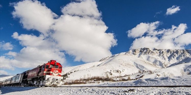 Turistik Doğu Ekspresi’nin yeni sezon sefer programı belli oldu