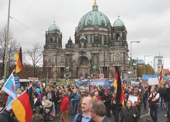 Almanya’da sanayi üretimi düşüşünü sürdürüyor