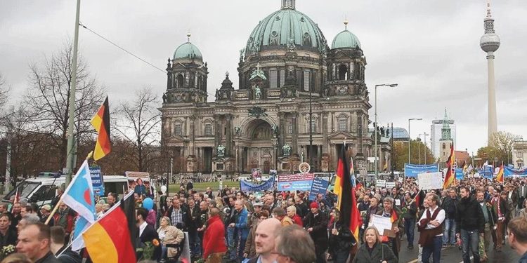 Almanya’da sanayi üretimi düşüşünü sürdürüyor