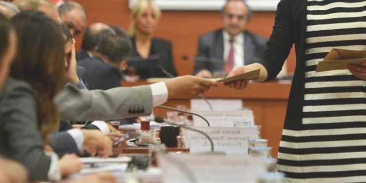 Altı kentte 12 taşınmaz özelleştirilecek