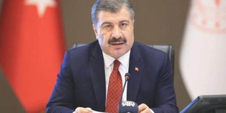 Bakan Koca: Gazze için yardım gereçleri taşıyan 2 uçağın Mısır’a ulaştı