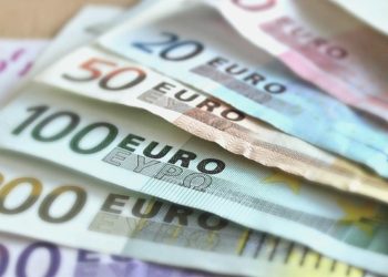 Dolar ve avroda tarihi düzeyler (24 Ekim 2023 yeni döviz kurları)