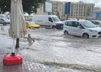 Eskişehir’de dolu ve kuvvetli sağanak tesirli oldu