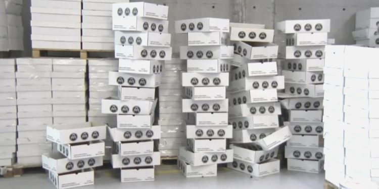 İstanbul’da 645 bin tüp geçersiz bayan saç boyası ele geçirildi