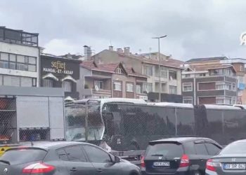 İstanbul’da metrobüs kazası