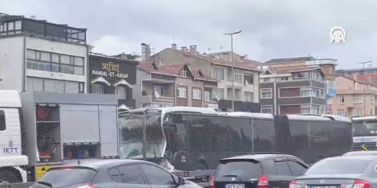 İstanbul’da metrobüs kazası