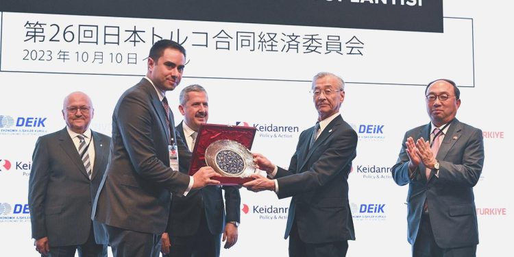 Japonya ve Türkiye’den ortak işbirliği daveti