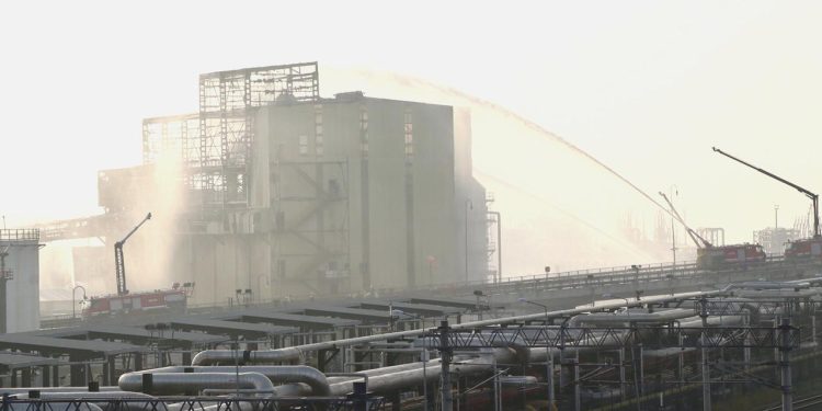 Kocaeli’de gübre fabrikasında yangın