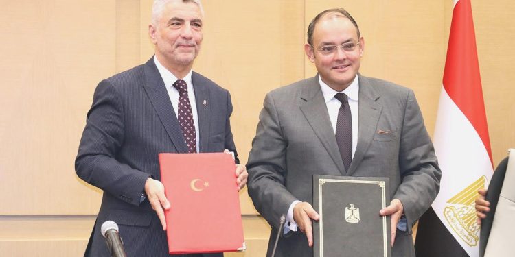 Mısır ile ticaret 5 yılda 15 milyar dolara çıkacak