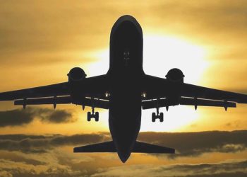 Paris Orly Havalimanı’nda birtakım uçuşlar iptal edildi