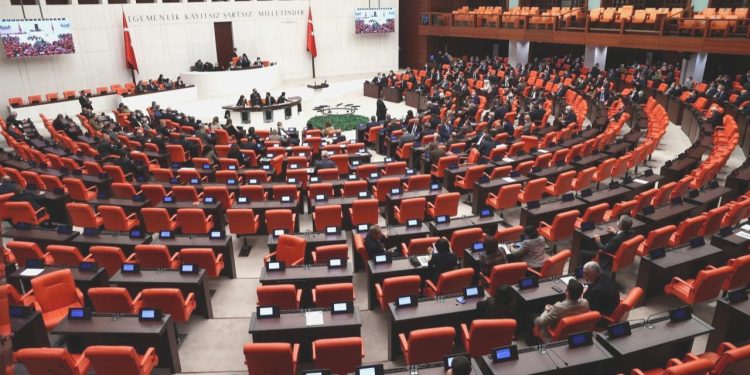 TBMM Hükümlü ve Tutuklu Haklarını İnceleme Alt Komitesi bir ortaya geldi