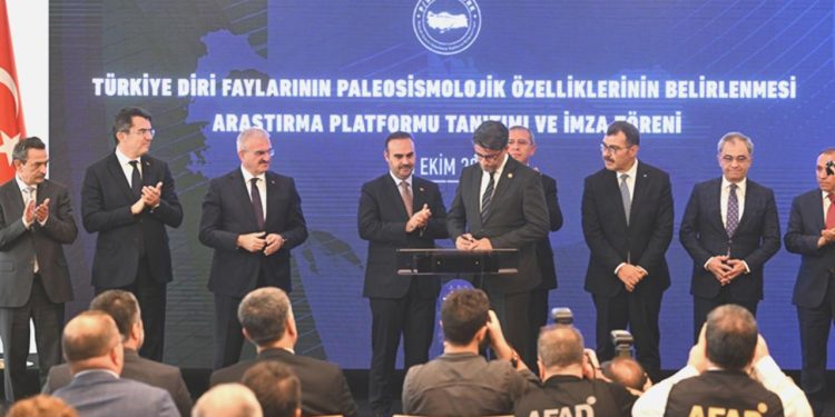 TÜBİTAK ve AFAD ortasında zelzele için işbirliği! İmzalar atıldı