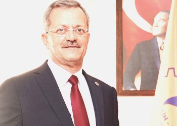 Türk milletinin yine doğuşudur Cumhuriyet