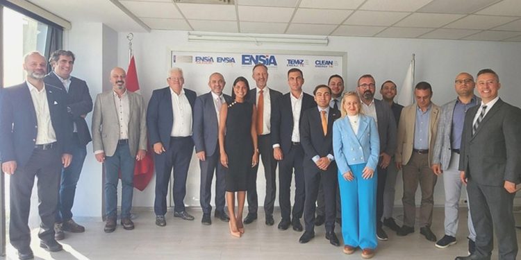 Türkiye ve Hollanda pak güçte iş birliğine hazır