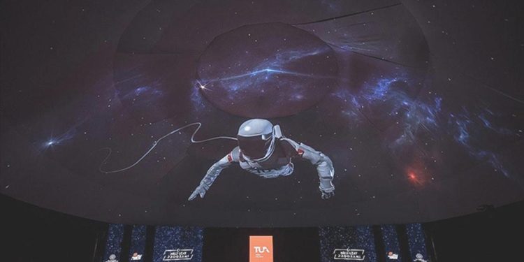 Türkiye’nin ‘uzay ulusal takımı’ vitrine çıkıyor